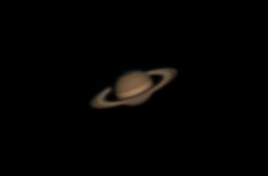 Saturn – Tief stehend, schlechtes Seeing, aber mit Luminanzbild