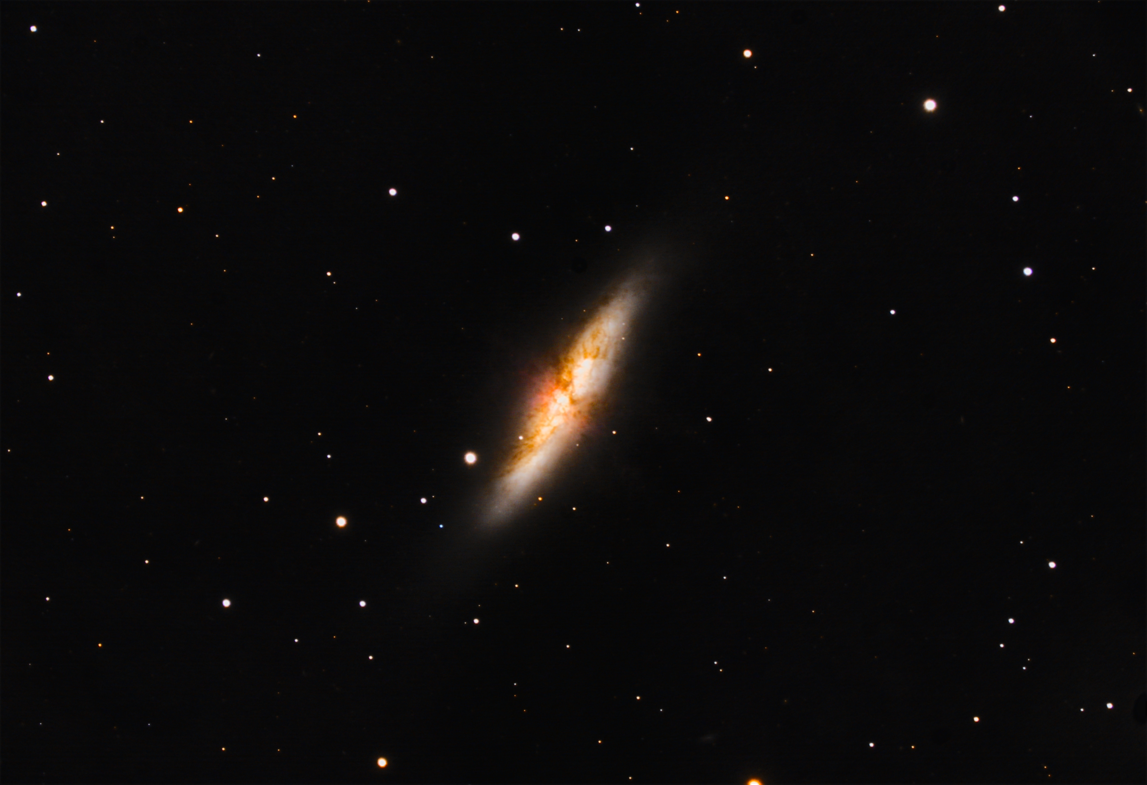 M82 vs. Schleierwolken