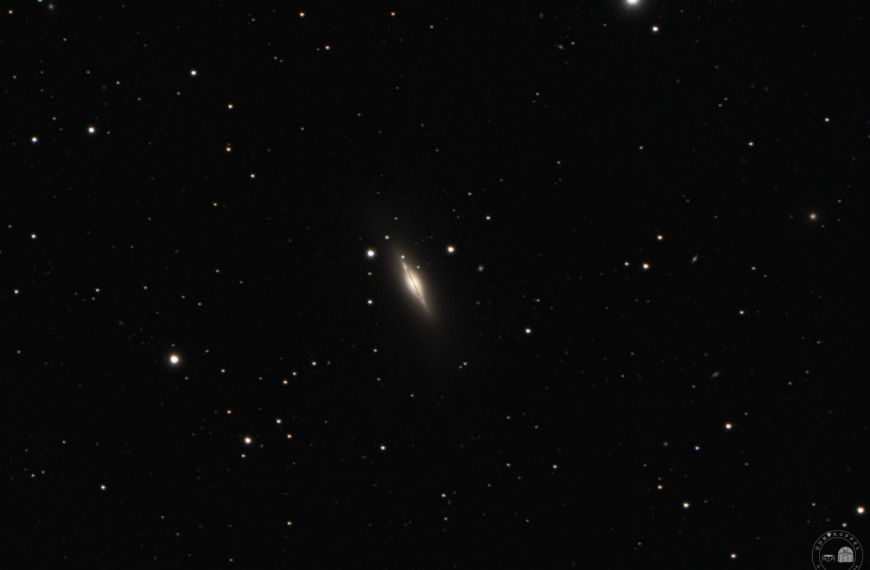 Messier 102, der Prototyp einer linsenförmigen Galaxie